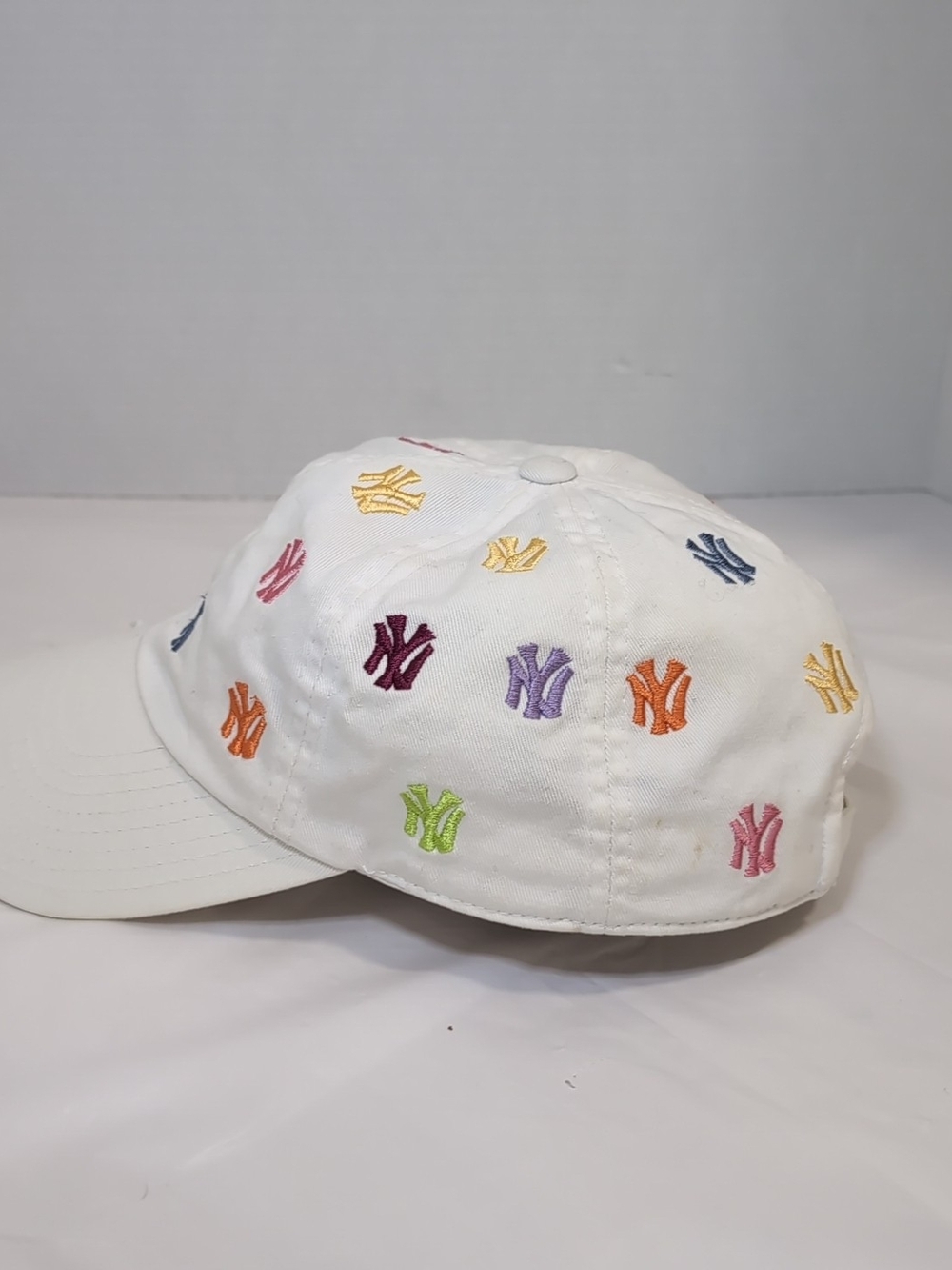 American Needle NY Yankees White Cap with Embroidered Logos MLB - Picture 3 of 9